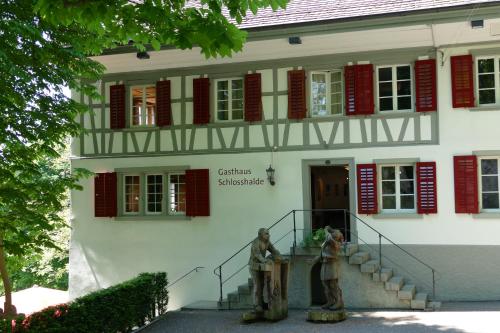 Фотография гостиницы Gasthaus Schlosshalde