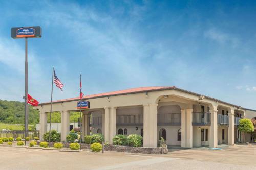 Фотография гостиницы Howard Johnson by Wyndham Chattanooga Lookout Mountain