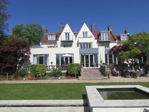 Фотографии гостиницы 
            Holm House Hotel