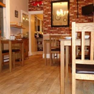 Фотографии мини отеля
Kingsmere Guest House