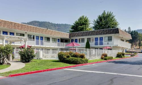 Фотография гостиницы Motel 6-Grants Pass, OR