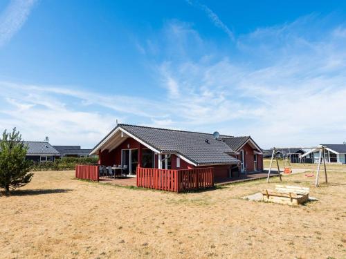 Фотография гостевого дома Holiday home Tarm XVIII