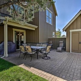 Фотография гостевого дома Redmond House with Community Amenities Access