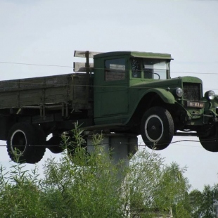 Фотография памятника Памятник Автомобиль ЗиС-5