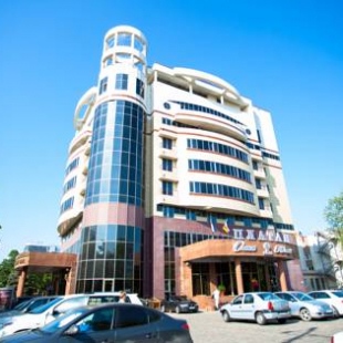 Фотография конференц-зала Golden Hall