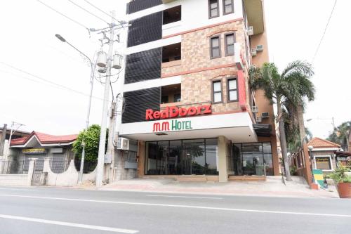 Фотография гостиницы RedDoorz Plus near Bamboo Organ Las Piñas