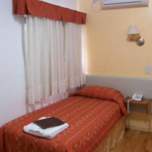 Фотографии гостиницы 
            Hotel Crystal