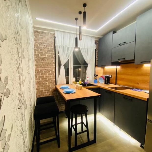 Фотографии квартиры 
            Апартаменты 2-х комнатная квартира с евроремонтом и балконом у ТРК Мурманск Молл