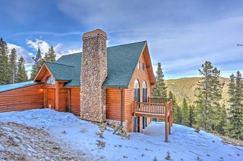 Фотографии гостевого дома 
            Idaho Springs Cabin with Views - 3 Mi to Echo Mtn!