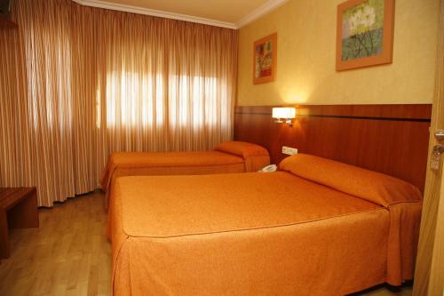 Фотографии гостиницы 
            Hotel HHB Pontevedra Confort