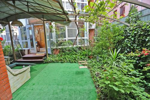 Фотографии гостевого дома
Зеленый Дворик на Северной