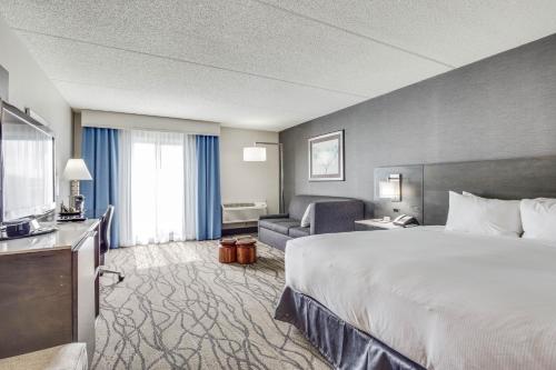 Фотография гостиницы DoubleTree by Hilton Racine Harbourwalk