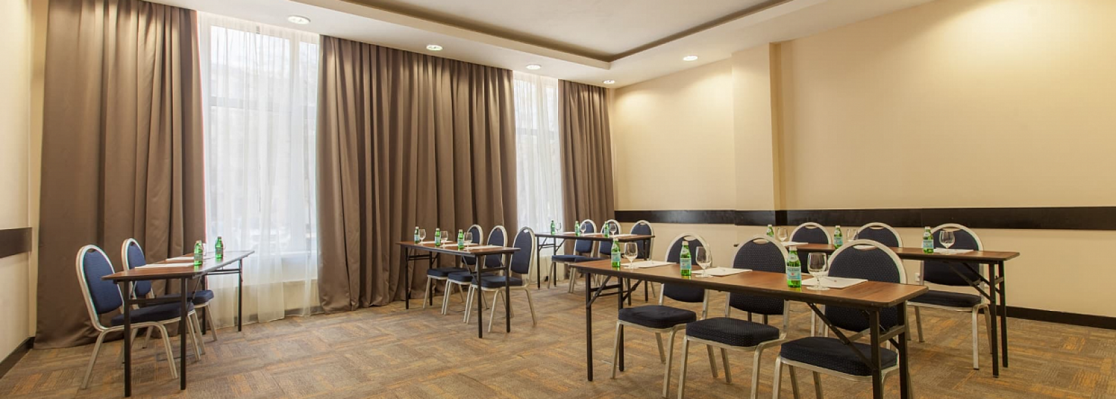 Фотография конференц-зала Meeting Room