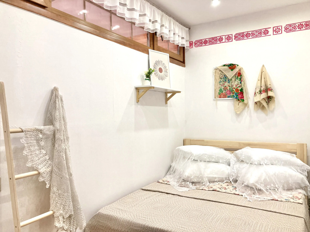 Фотография квартиры Квартира Уникальная квартира-изба посуточно в ЖК Звёздный: современный комфорт в духе русских традиций