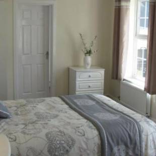 Фотографии гостевого дома 
            Waterfall Cottage