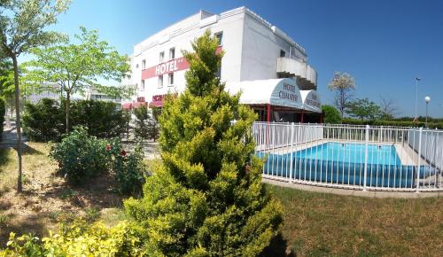 Фотография гостиницы Hôtel Restaurant initial by balladins Dijon Nord