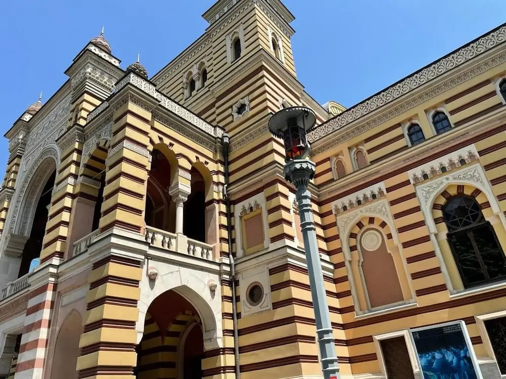 Фотография квартиры Красивые апартаменты рядом с оперным театром в центре Тбилиси