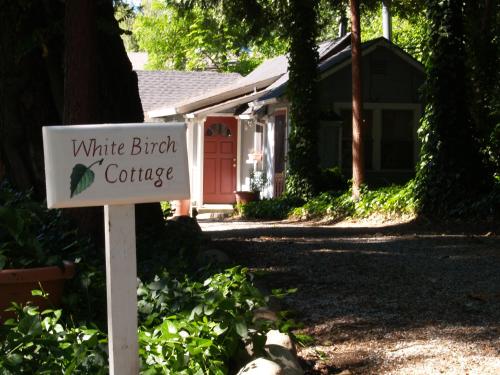 Фотография мотеля Piety Hill Cottages