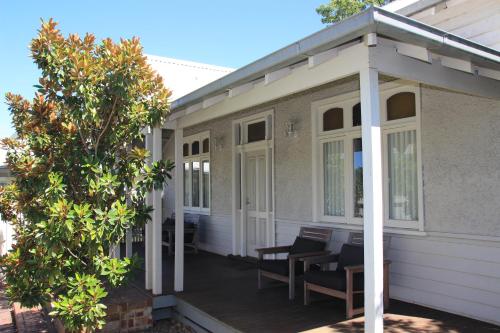 Фотография гостевого дома Healesville House - Magnolia House