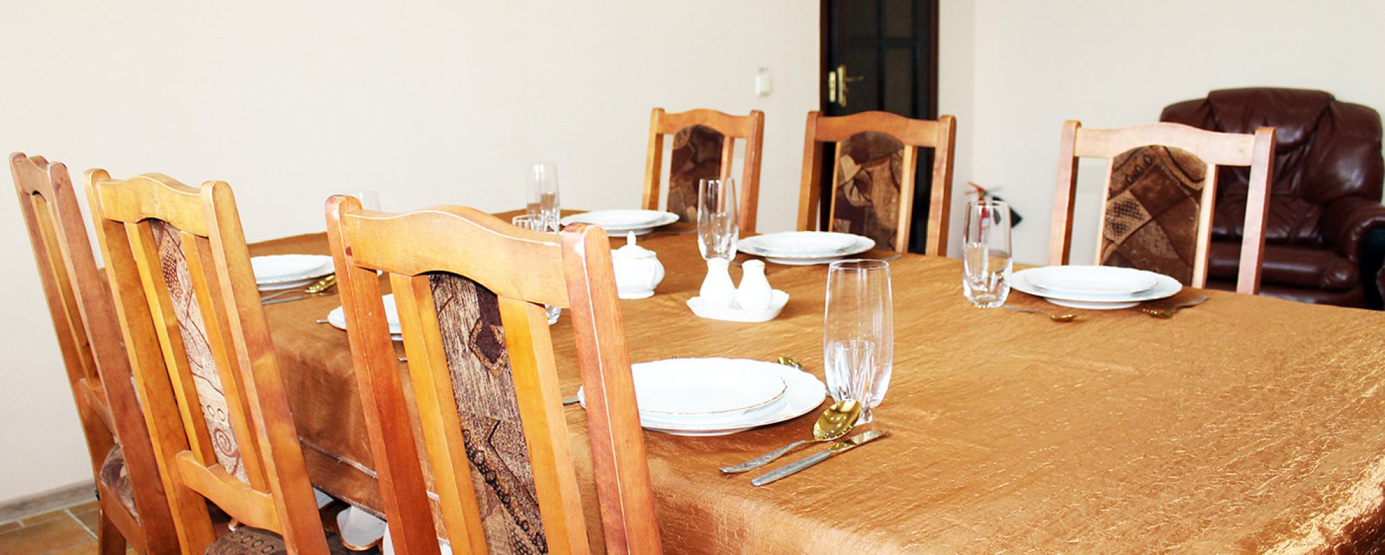 Фотографии комнаты для переговоров АРГА