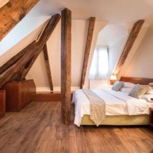 Фотографии гостиницы
Miss Sophie's Charles Bridge