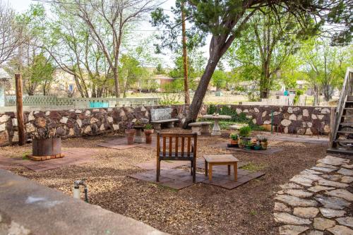 Фотография гостевого дома Langridge Lodge - Charming Studio, Great Location! Residence