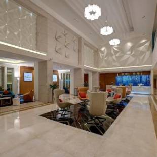 Фотографии гостиницы
Royal Continental Hotel