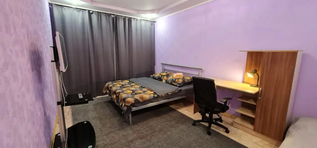 Фотография квартиры Квартира Двухкомнатная в Тихом Дворе в Центре Норильска с Тремя Спальными Местами во Дворе Следственного Комитета