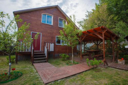 Фотография гостевого дома Шале33