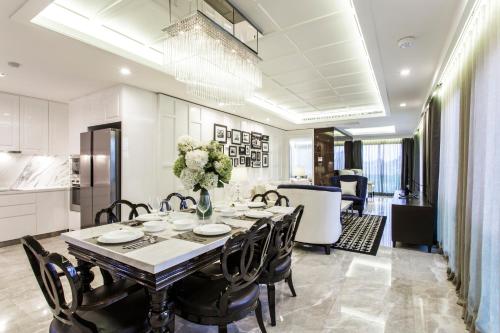 Фотография гостиницы The Chiang Mai Riverside -SHA Extra Plus