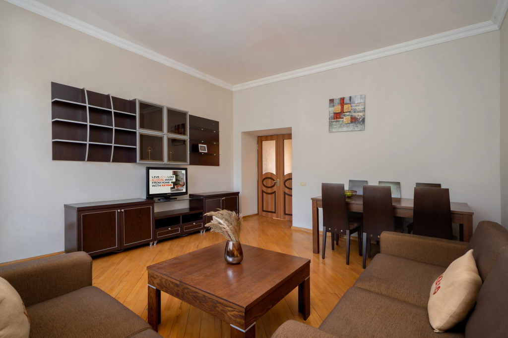 Фотография квартиры Апартаменты  с 2 спальнями KeyGo 0184 около Ереванского Оперного Театра