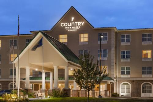 Фотография гостиницы Country Inn & Suites by Radisson, Harrisburg - Hershey-West, PA