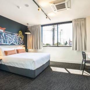 Фотографии гостиницы
Nightcap at Chardons Corner Hotel