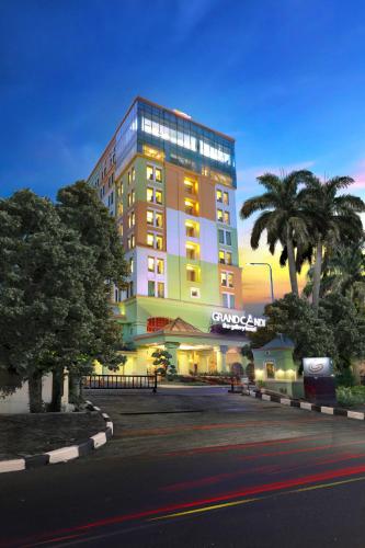 Фотография гостиницы Grand Candi Hotel