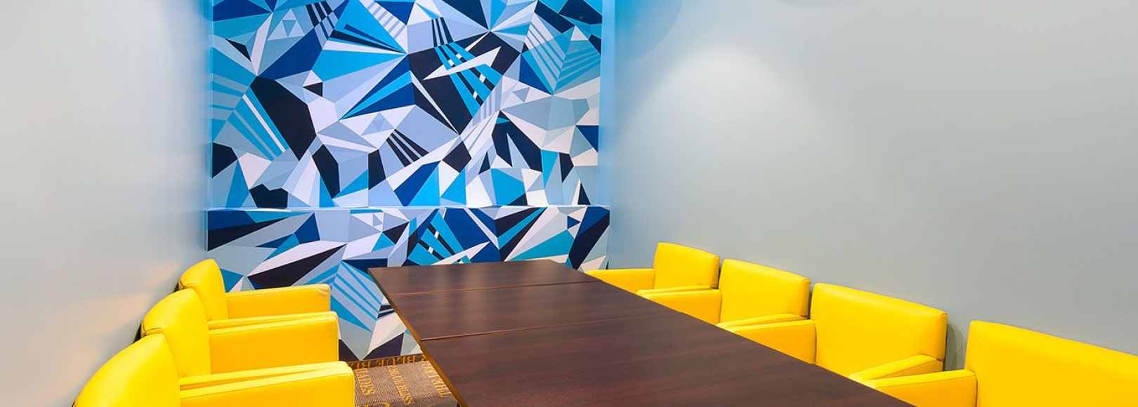 Фотография комнаты для переговоров Привет, я дома