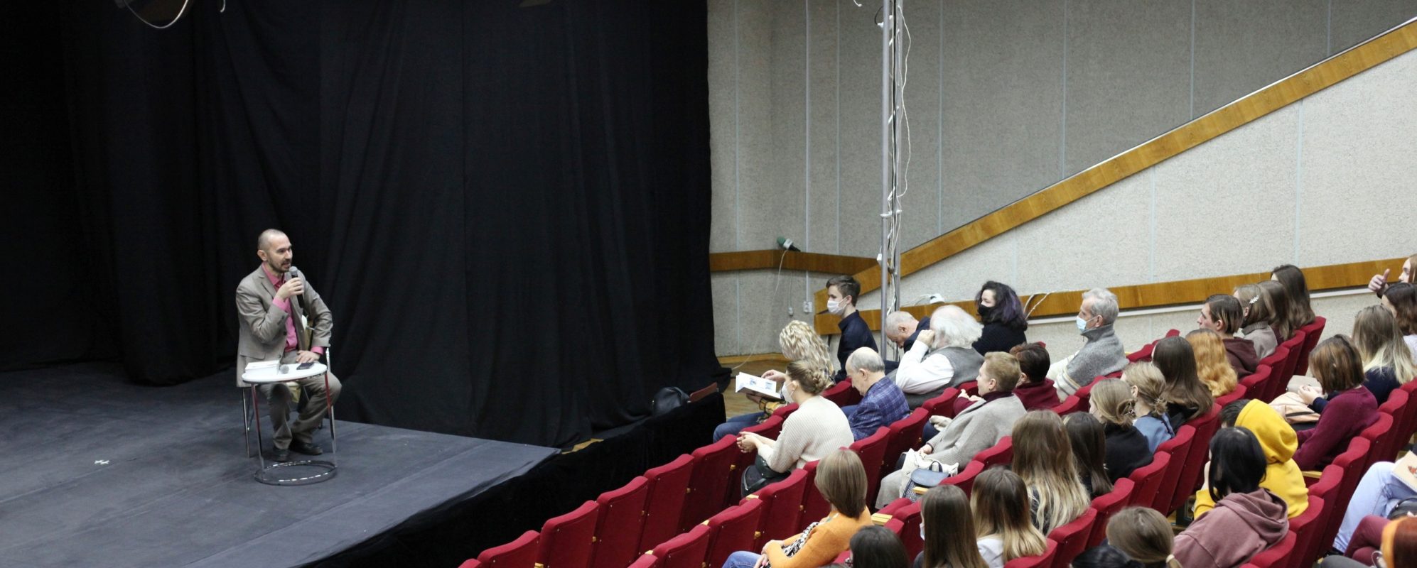 Фотографии конференц-зала Конференц-зал Самарской ОУНБ