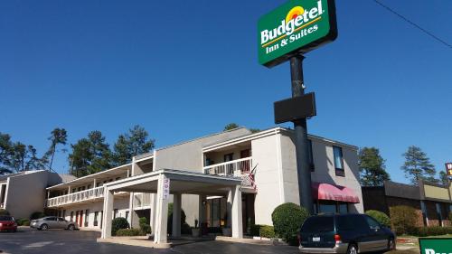 Фотография гостиницы Budgetel Inn and Suites - Fort Gordon