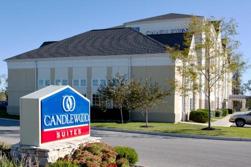 Фотография гостиницы Candlewood Suites Polaris, an IHG Hotel