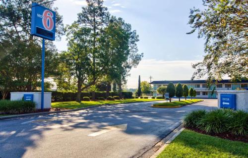 Фотография гостиницы Motel 6-Valdosta, GA - University