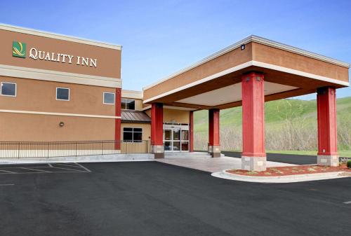 Фотография гостиницы Quality Inn Asheville Downtown Tunnel Rd