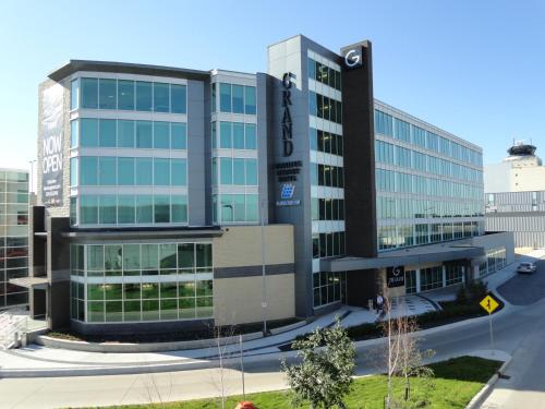 Фотография гостиницы The Grand Winnipeg Airport Hotel by Lakeview