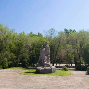 Фотография памятника Памятник борцам революции – коммунистам подпольщикам Челябкопей