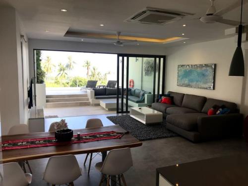 Фотография гостевого дома Villa Ocean Vista - Private-Pool, Luxury Villa near Bangrak Beach