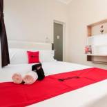 Фотография гостевого дома RedDoorz near Soekarno Hatta Airport
