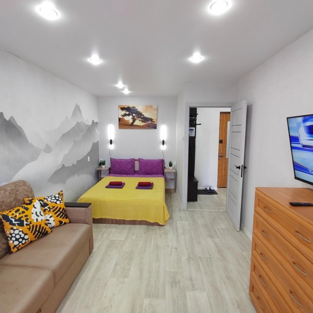 Фотографии квартиры 
            Квартира возле ТРЦ Плазма с лифтом и балконом