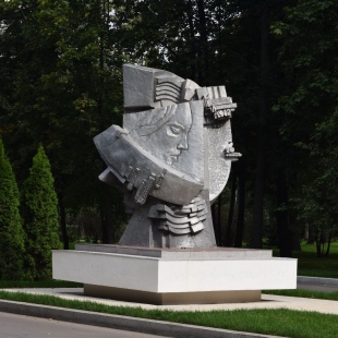 Фотография памятника Памятник погибшим на стадионах мира