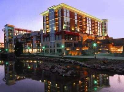 Фотография гостиницы Hampton Inn & Suites Greenville-Downtown-Riverplace