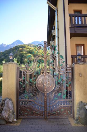 Фотография гостиницы Альпийская сказка Плюс