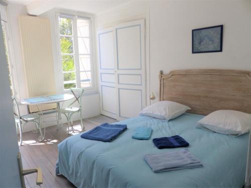 Фотография гостевого дома L'Oiseau De La Cathédrale - Calme - Jardin - Wifi