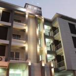 Фотография гостиницы Triton Place